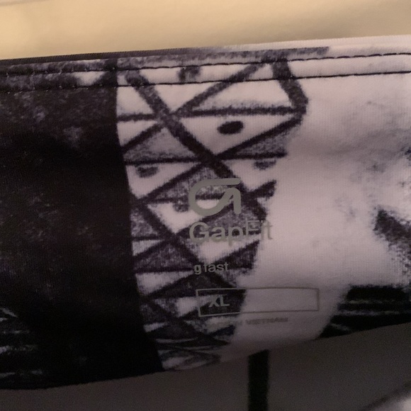 Gap performance leggings set of 2 both cl - Picture 2 of 7